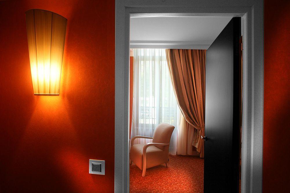 Hotel Princesse Flore Роят Екстериор снимка